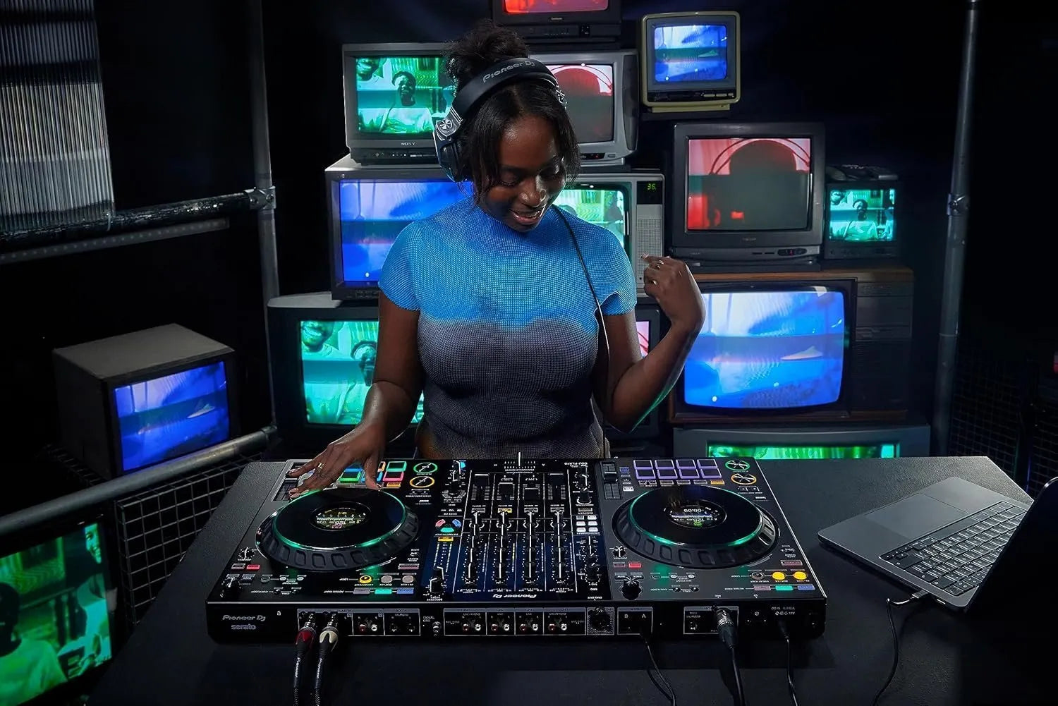 Pioneer DJ DDJ-FLX10 4-Channel DJ Controller